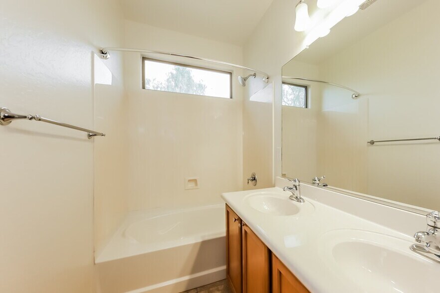 Building Photo - 38502 N Pagoda Ct