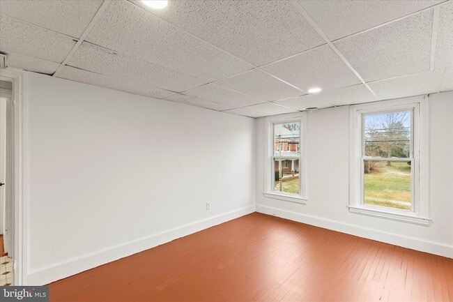 Building Photo - 6 N Main St