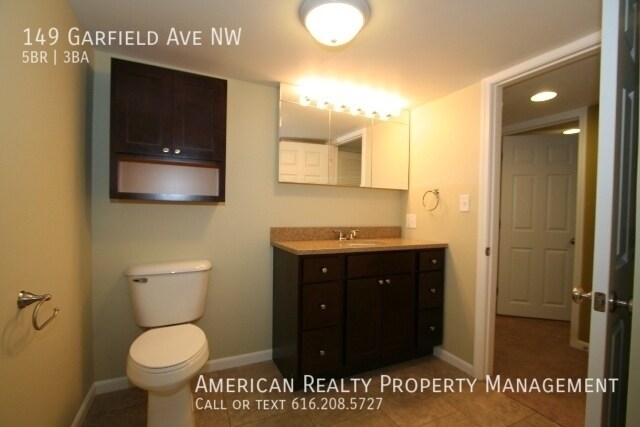 Building Photo - 149 Garfield Ave NW