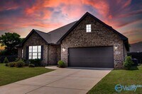 Building Photo - 141 Slade Thomas Dr