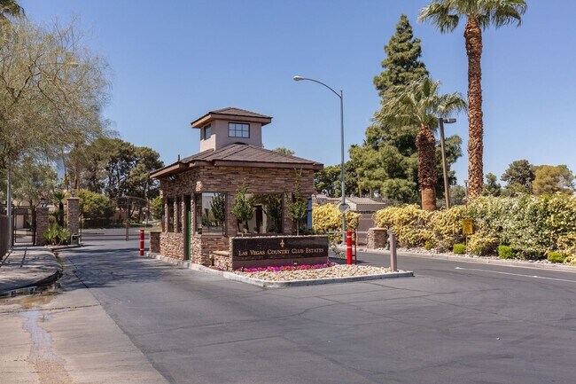 Building Photo - 1 bedroom unity in luxury guard gated community near the Strip