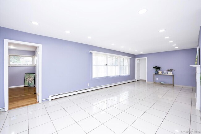 Building Photo - 201 Sprucewood Dr