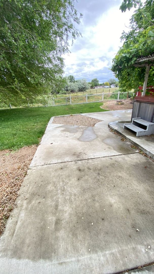 Building Photo - Spacious Home In A Quiet Subdivision