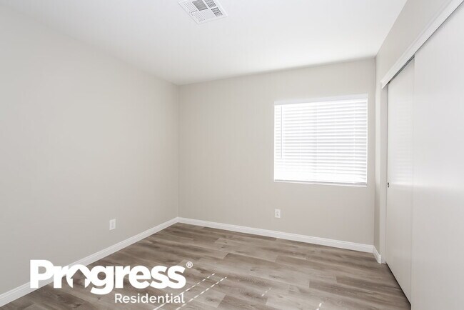 Building Photo - 5536 Cloudy Glen St