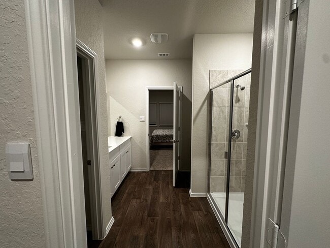 Building Photo - Move-In Ready! Brand-New 4BR Home with Appliances Included