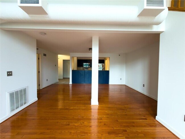 Building Photo - 494 Woonasquatucket Ave