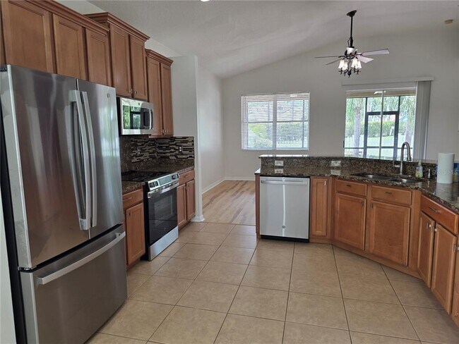Building Photo - 4732 Mapletree Loop