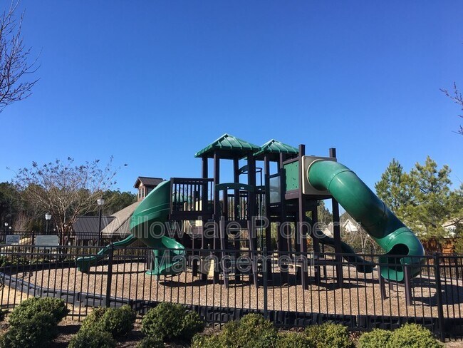 Building Photo - 3513 Althorp Drive