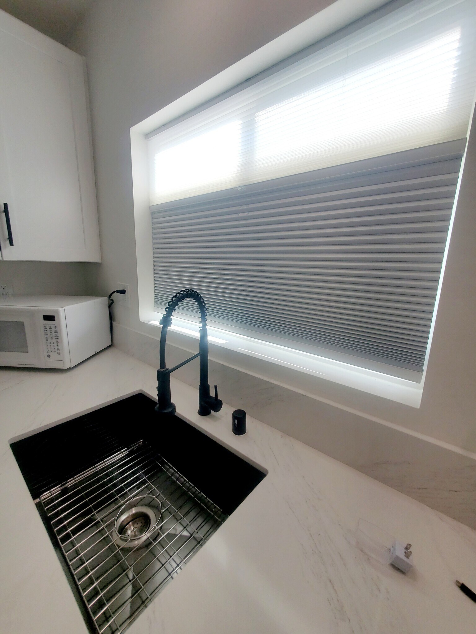 CLIMATE CONTROL AND PRIVACY BLINDS - 6038 Maury Ave