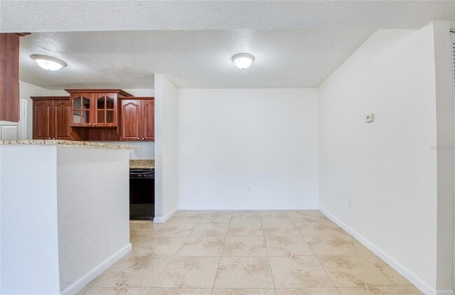 Building Photo - 455 Alt 19