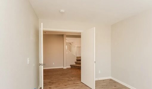 Building Photo - 10549 W Alvarado Rd
