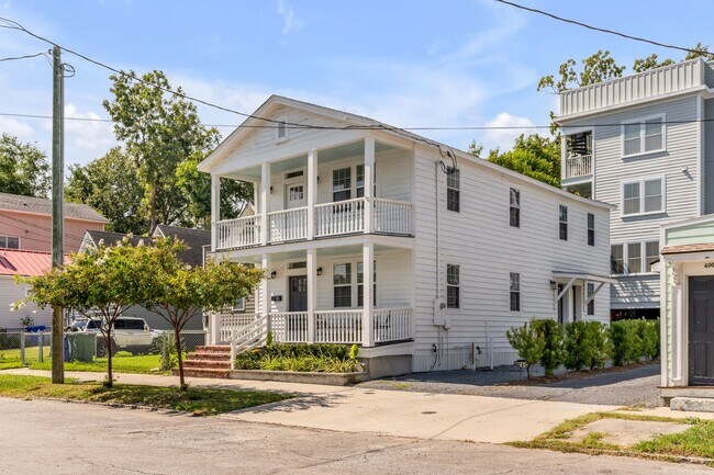 Building Photo - Fully Furnished Downtown Rental