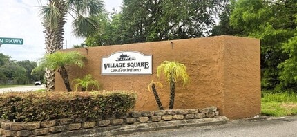 Building Photo - 3 Bedroom Condo, close to airport & shoppi...