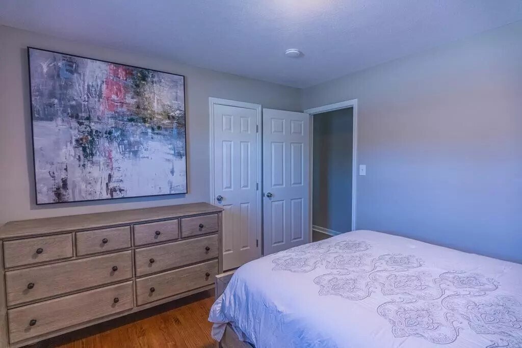 Building Photo - 614 Camellia St NE