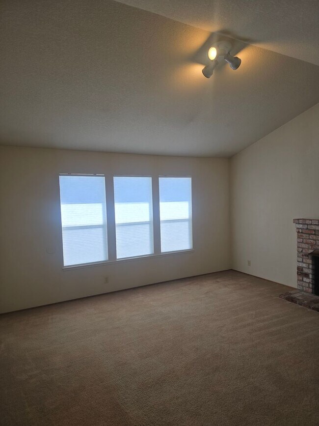 Building Photo - New On The Market