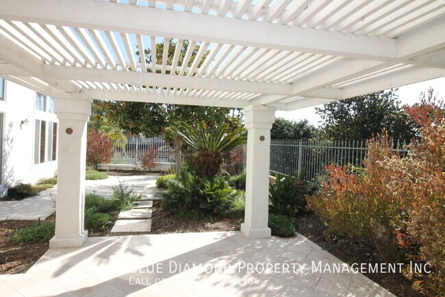 Building Photo - 1763 Blackbird Cir