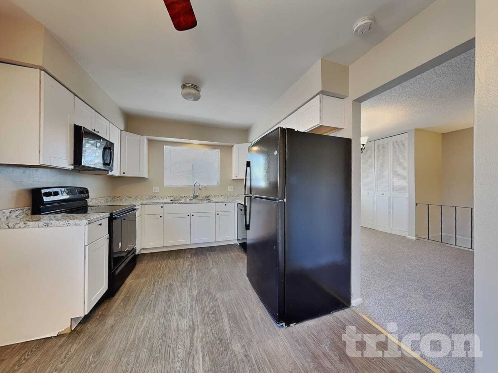 Building Photo - 1270 Kings Row