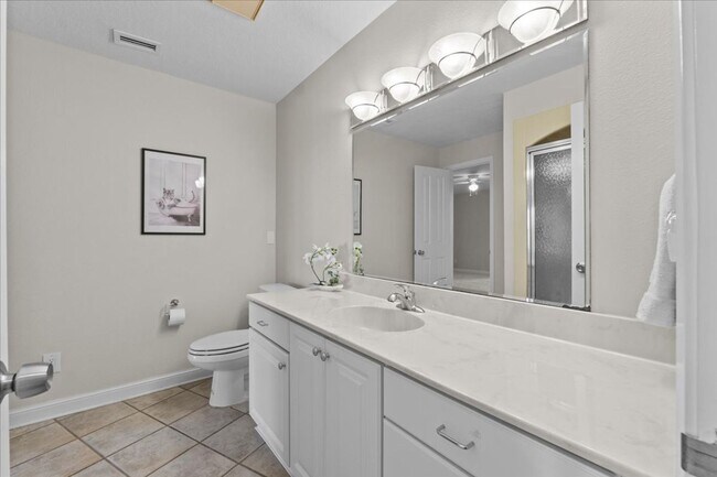 Building Photo - 3824 Gaines Dr