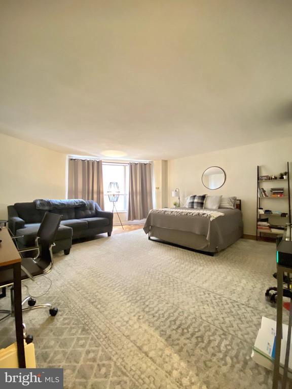 Building Photo - 224 W Rittenhouse Square