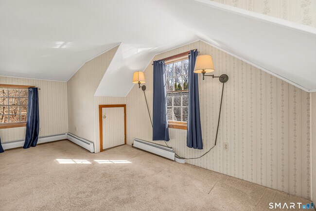 Building Photo - 466 High Hill Rd