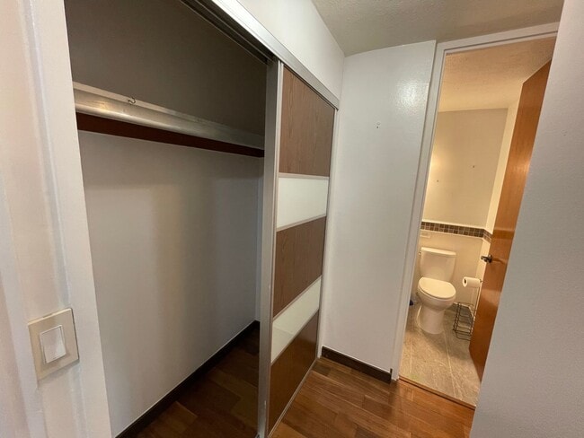 Building Photo - Queen Emma Gardens! Prince Tower! 1st floor Studio unit available now!