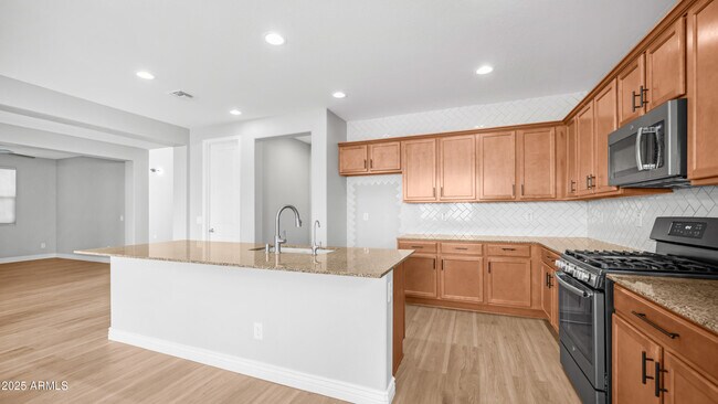 Building Photo - 4349 S Helix