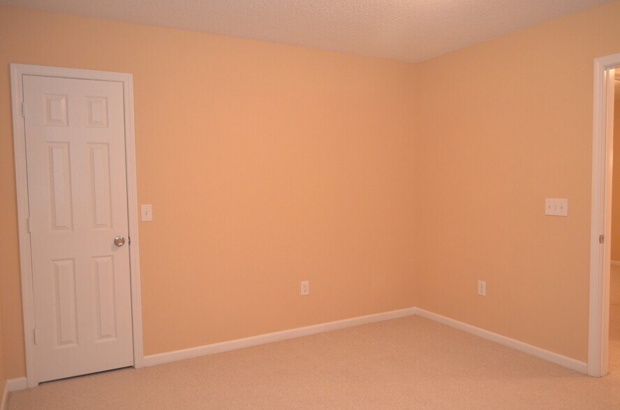 Building Photo - 8955 Bryant Field Cir