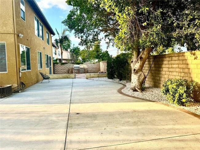 Building Photo - 7036 Sausalito Ave