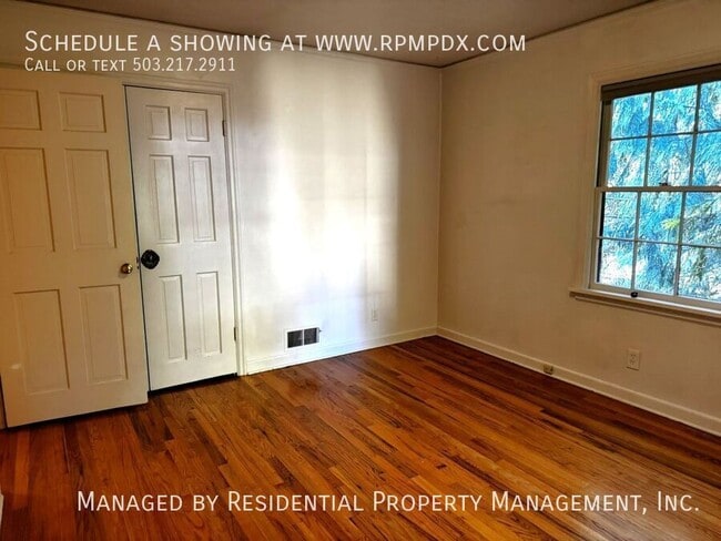 Building Photo - 1938 SW Edgewood Rd