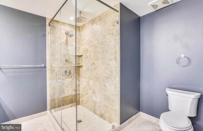 Building Photo - 4915 Hampden Ln