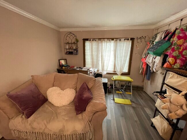 Building Photo - 53 Cornwell Ave