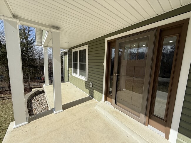 Building Photo - 56 Ken Helmly Ct