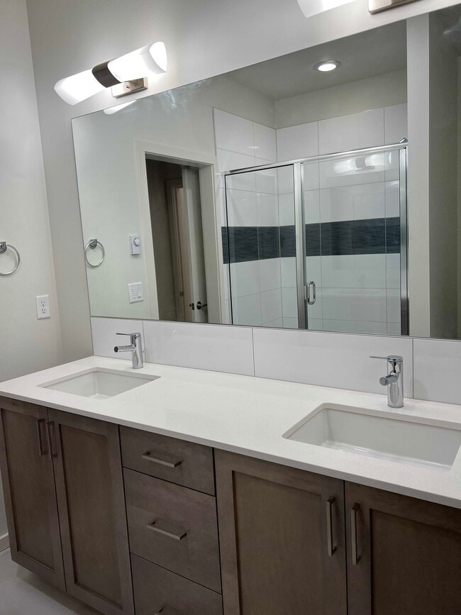 Building Photo - 3631 1st Ave NW