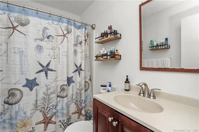 Building Photo - 3 Seir Hill Rd