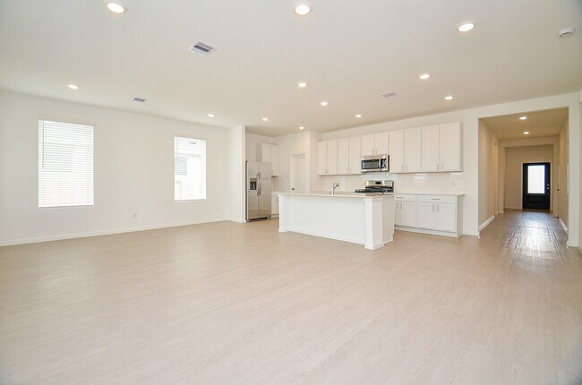 Building Photo - 26506 Coast Redwood Dr