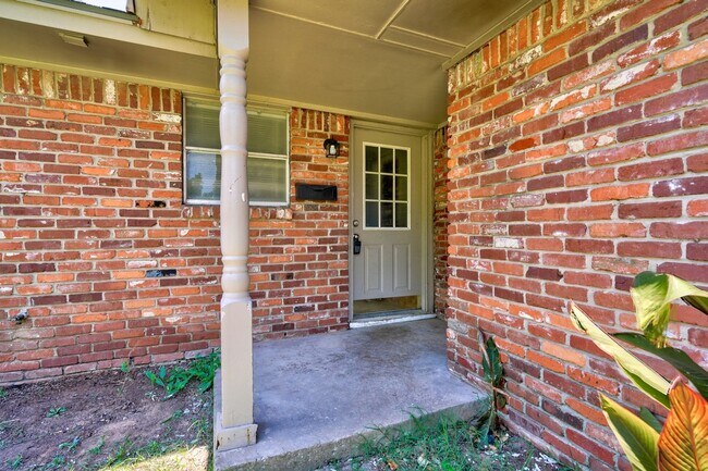 Building Photo - 3 Bed 1.5 Bath Norman
