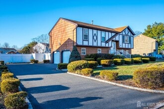 Building Photo - 22 O Loughlin Dr