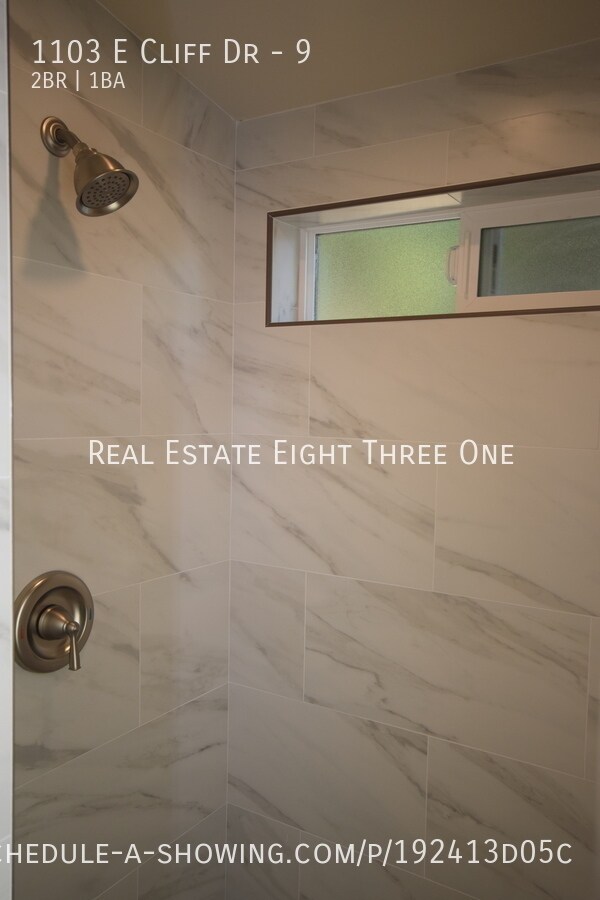 Building Photo - 1103 E Cliff Dr