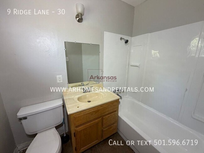 Building Photo - 9 Ridge Ln