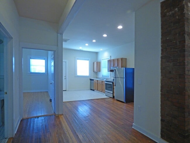 Building Photo - Vintage, Renovated SF House! High Ceilings, HW Floors, Covered Porch, Off-Street Parking!