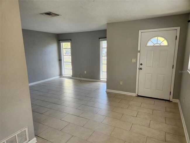 Building Photo - 5219 17th Ave S