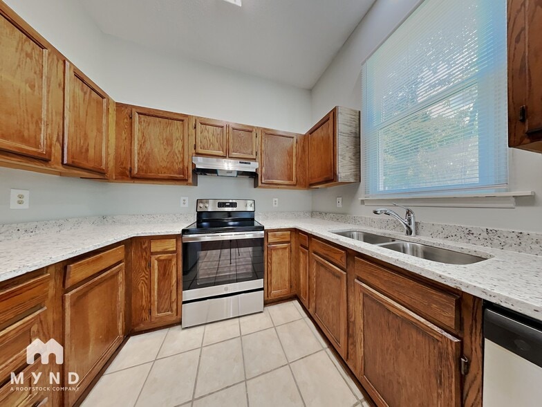 Building Photo - 6136 Sunbridge Ct