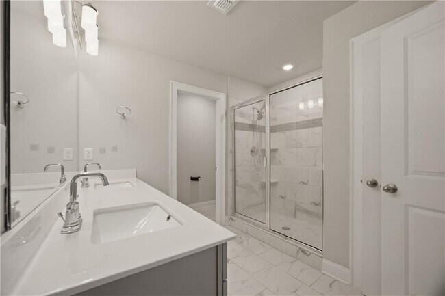 Building Photo - 4157 Bethany Manor Dr