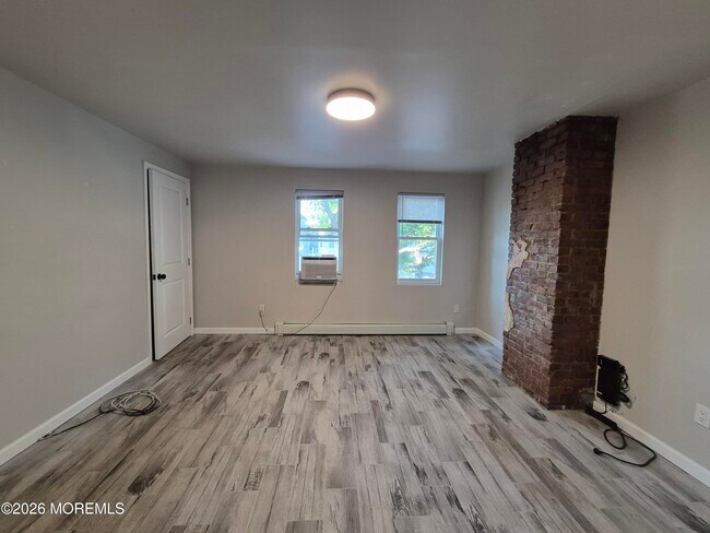 Building Photo - 1022-24 Sewall Ave