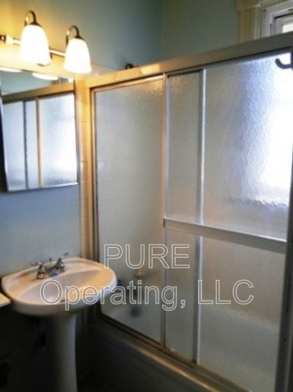 Building Photo - 1009 N 49th Ave