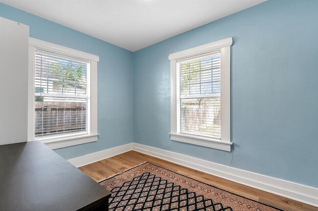 Building Photo - 244 S Volutsia Ave