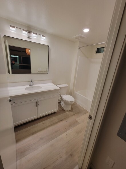 Master Bathroom - 12655 Bluff Creek Dr