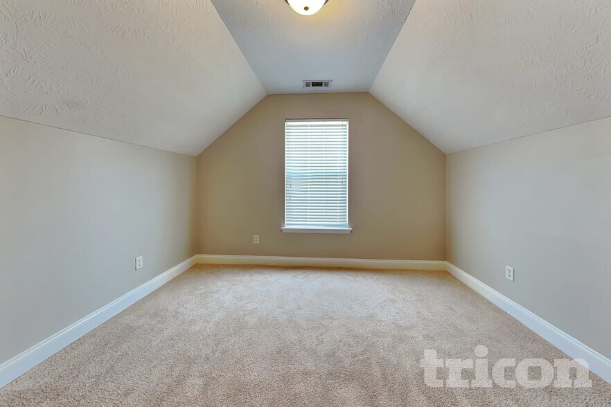 Building Photo - 4606 Logans Way