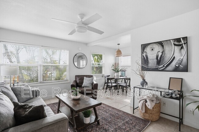 Building Photo - 2606 Juan St