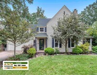 Building Photo - Sunnymeade home with many updates, close to Notre Dame and the Zoo